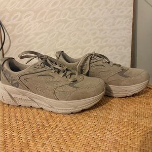 Hoka Suede Clifton L one one
